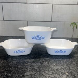 Corningware cornflower blue design. 3 casserole Dishes. 2 petite and 1 22oz